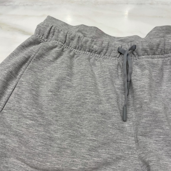 Lululemon sweat shorts - Picture 2 of 3